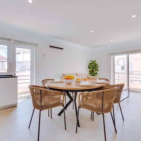 Apartman T2 Moderno E Renovado A 500m Da De *