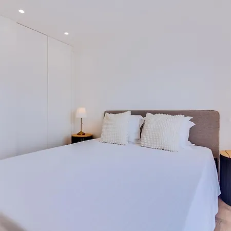 T2 Moderno E Renovado A 500m Da De Apartment *