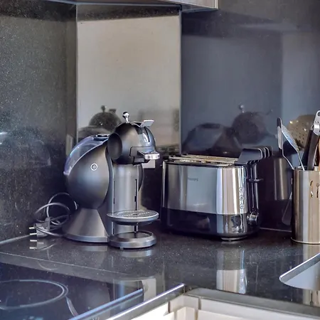 T2 Moderno E Renovado A 500m Da De *