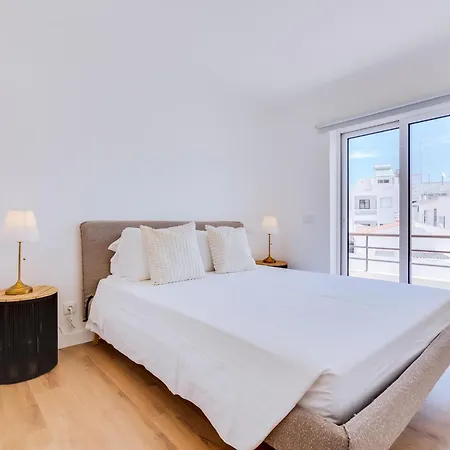 T2 Moderno E Renovado A 500m Da De アパート *