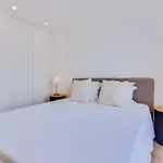 T2 Moderno E Renovado A 500m Da De アパート *